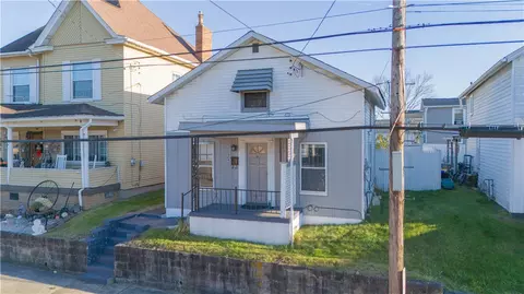 804 13th St, New Brighton, PA 15066
