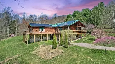 2095 Humbert Rd, Confluence, PA 15424