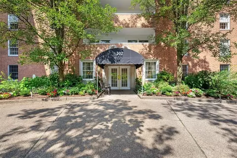 302 Fox Chapel Rd #602, Pittsburgh, PA 15238