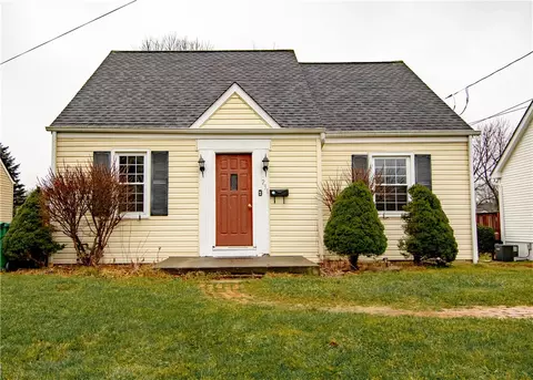 231 E Rockenstein Ave, Butler, PA 16001