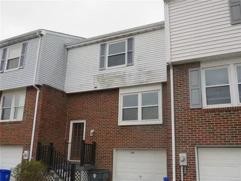 530 Hemlock Ct, Coraopolis, PA 15108