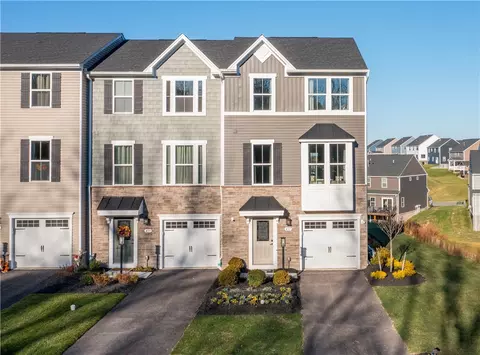 457 Dogwood Ln, Mcdonald, PA 15057