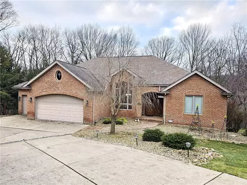 135 Blazing Star Dr, Butler, PA 16002