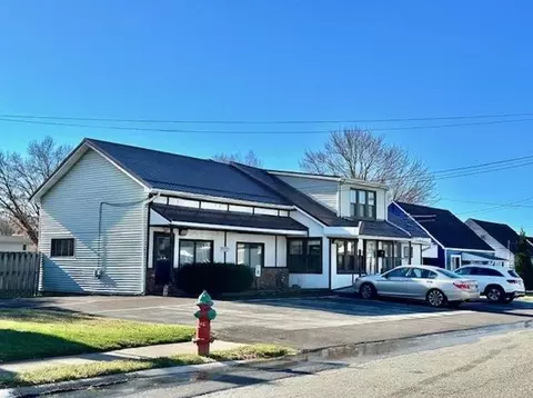 805 Jefferson Ave, Natrona Heights, PA 15065