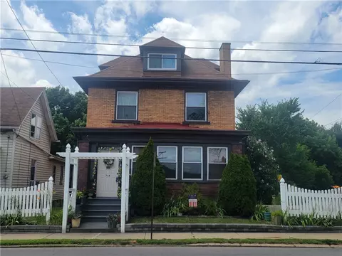 714 Penn Ave, New Brighton, PA 15066