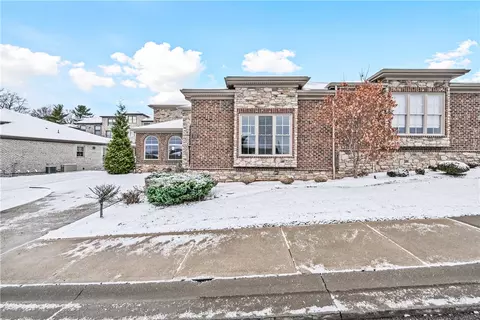 212 Lucca Ln, Pittsburgh, PA 15241