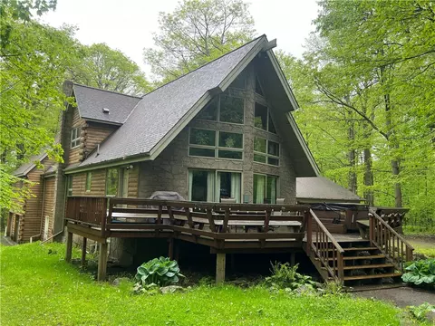 115 Oconnor Dr, Somerset, PA 15501