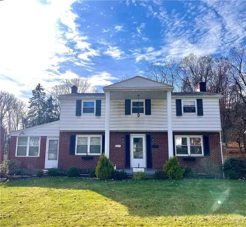 219 Mckenzie Dr, Pittsburgh, PA 15235