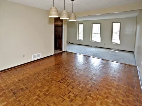 2827 Walters Ct, Export, PA 15632 photo 12