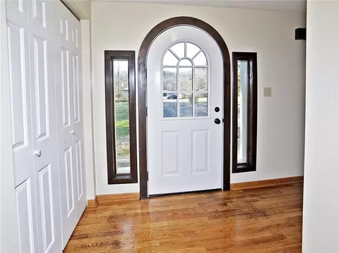 2827 Walters Ct, Export, PA 15632 photo 2