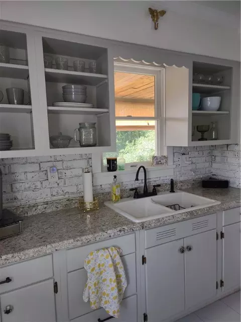 96 Old Clairton Rd, Clairton, PA 15025 photo 4