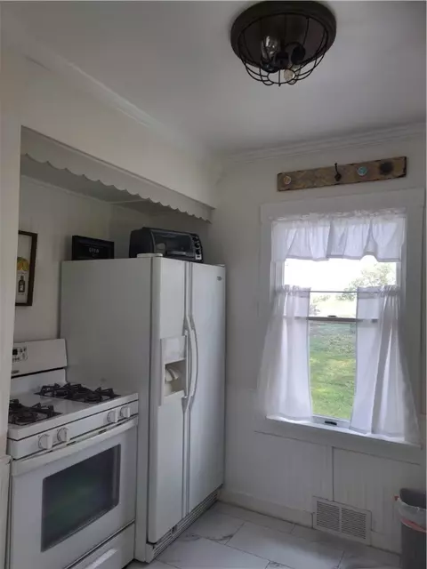 96 Old Clairton Rd, Clairton, PA 15025 photo 5