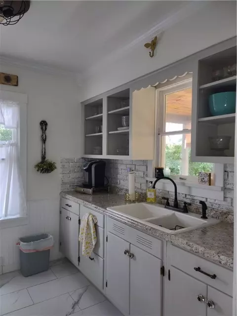 96 Old Clairton Rd, Clairton, PA 15025 photo 2
