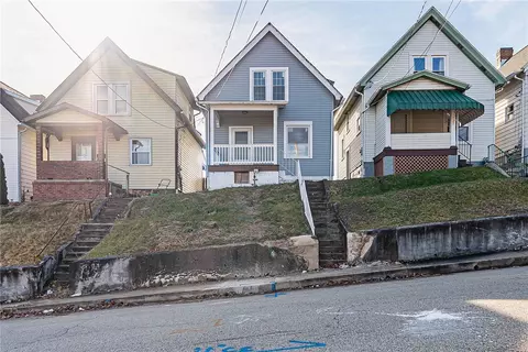 720 Saint Clair Ave, Jeannette, PA 15644