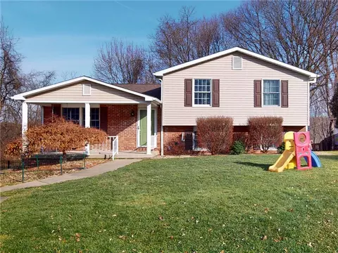 133 Pinehurst Dr, Freedom, PA 15042