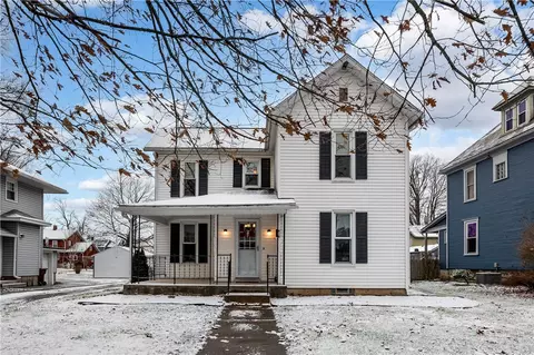 416 Stewart Ave, Grove City, PA 16127