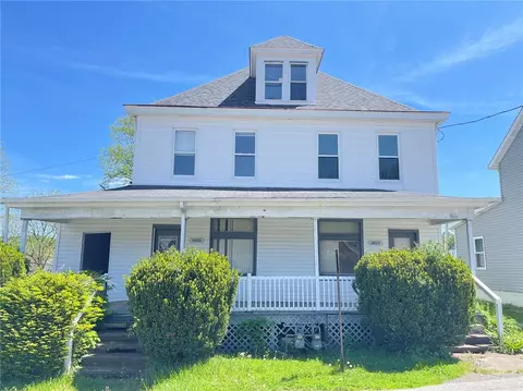 800 Green St, California, PA 15419