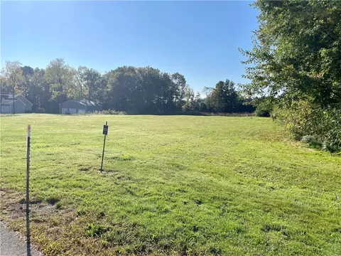 386 Mount Jackson Rd, New Castle, PA 16102