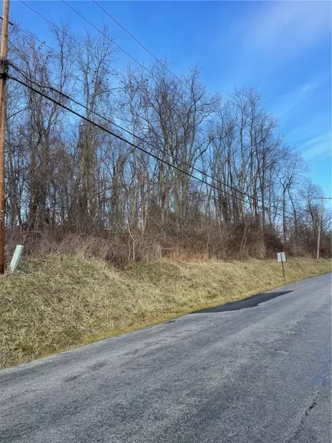 95 Mcconnell Rd, Cecil, PA 15321 photo 3