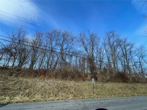 95 Mcconnell Rd, Cecil, PA 15321 photo 2