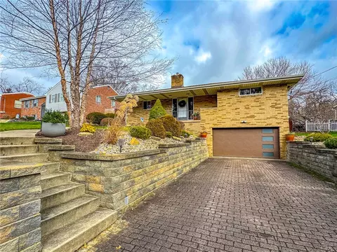901 Broughton Rd, Pittsburgh, PA 15236