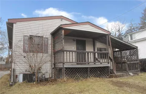 217 Grandview Ave, Indiana, PA 15701