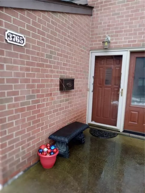 3765 Allendale Cir, Pittsburgh, PA 15204
