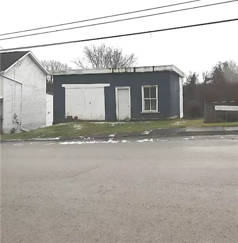 925 Old National Pike, Brownsville, PA 15417