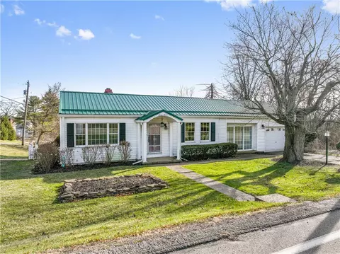 1611 Clay Pike, North Huntingdon, PA 15642
