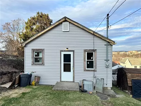 1707 New York Ave, Mckeesport, PA 15133