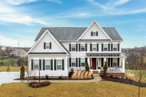 512 Cambridge Ct, Wexford, PA 15090
