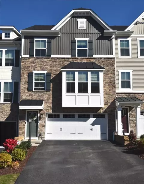 1218 Clear Springs Dr, Canonsburg, PA 15317