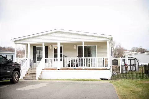 147 Huntingdon Pointe Dr, Tarrs, PA 15688