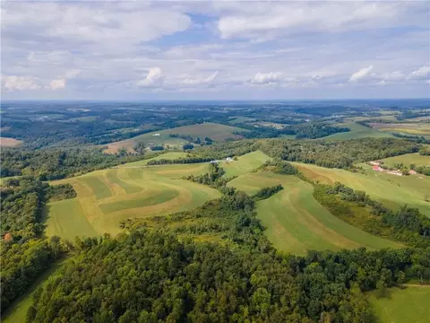 408 Mt Hope Ridge Rd # C, Claysville, PA 15323