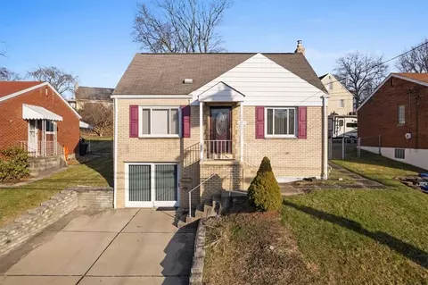 1079 Elwell St, Pittsburgh, PA 15207