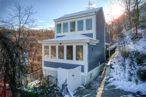 3206 Mary St, Pittsburgh, PA 15203
