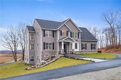 1055 Chaintown Rd, Scottdale, PA 15683