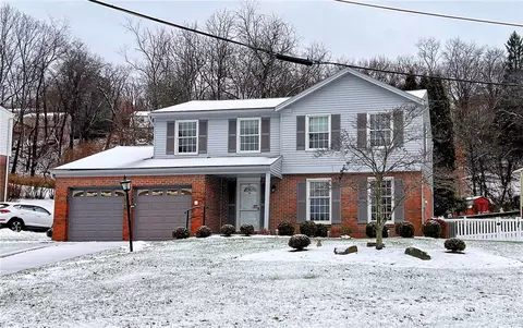 1189 Regency Dr, Pittsburgh, PA 15237