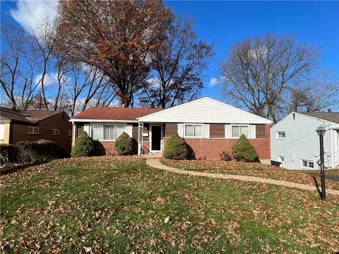 125 Laurie Dr, Pittsburgh, PA 15235