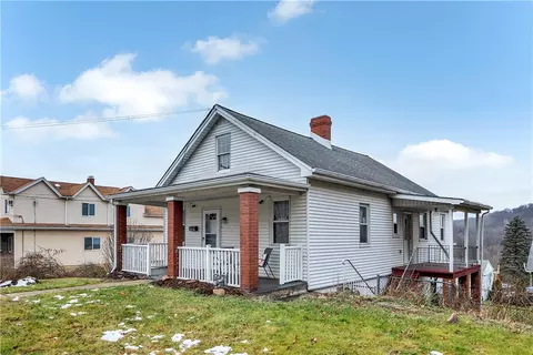687 6th St, Trafford, PA 15085