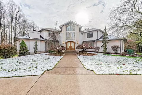 425 Mt Thor Rd, Greensburg, PA 15601