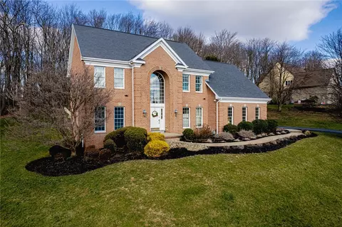105 Dellview Ct, Greensburg, PA 15601