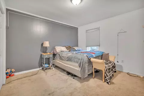 Bedroom - 209 8th St, Monaca, PA 15061 photo 4 of 6