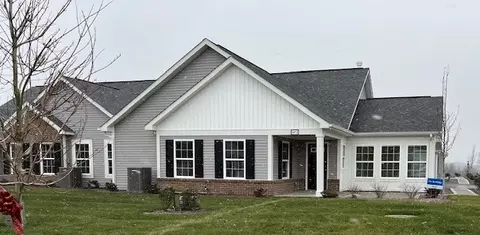 1072 Forest Oaks Dr, Butler, PA 16001
