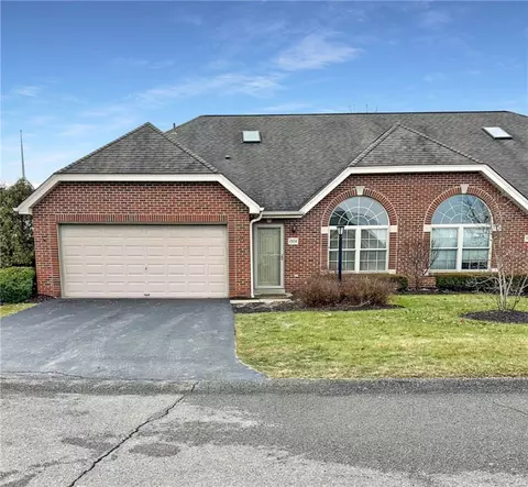 1504 Dunhill Ct, Coraopolis, PA 15108