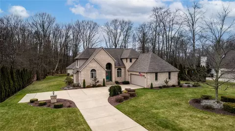 3252 Timber Ln, Hermitage, PA 16148