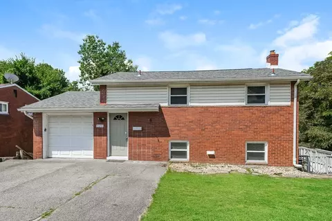 923 Rita Dr, Pittsburgh, PA 15221