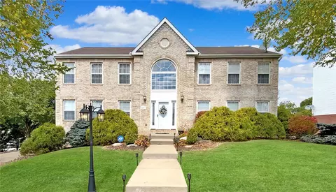 201 Compass Ct, Mcdonald, PA 15057
