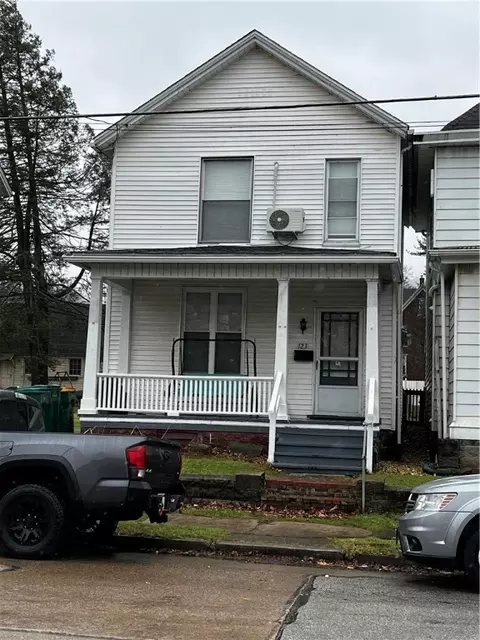123 W 4th Ave, Derry, PA 15627