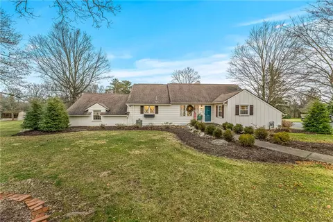 34 E Maitland Ln, New Castle, PA 16105